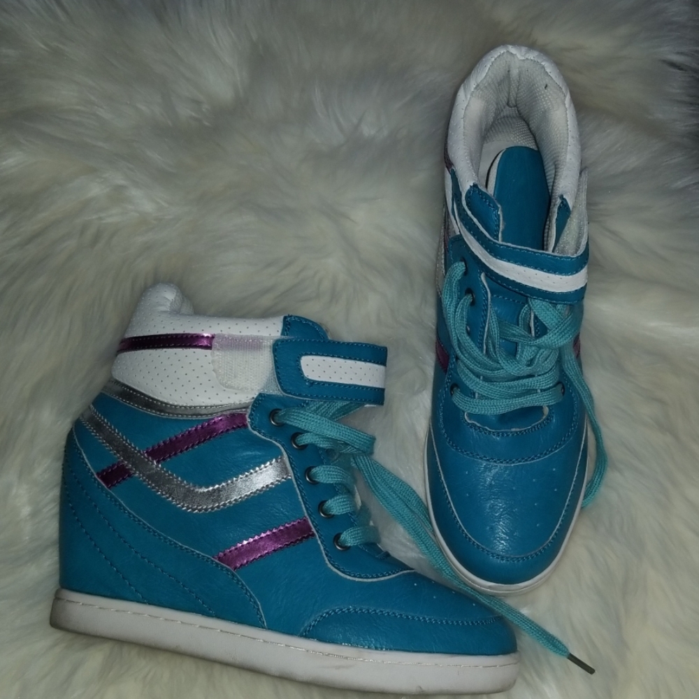 Wedge Tennis Shoes